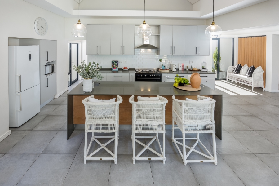 4 Bedroom Property for Sale in Val De Vie Estate Western Cape